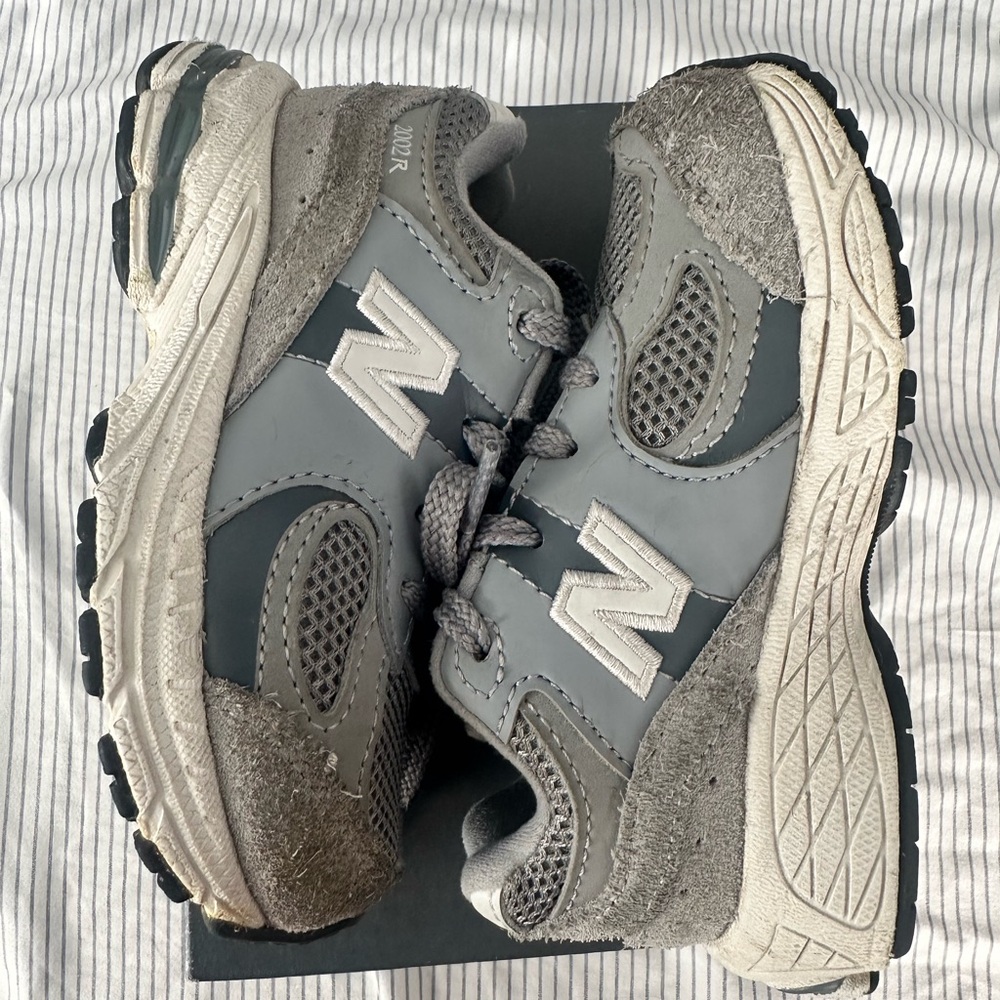 New Balance 2002 - Picture 4 of 6